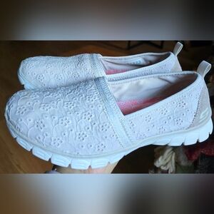 Skechers EZ Flex 3.0 Kindret Spirit Women's Floral Embroidery, Sz 10